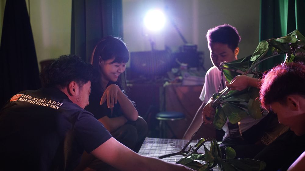 Gen Z khoa Báo chí lấy nước mắt khán giả bằng tình yêu kịch&nbsp;nói