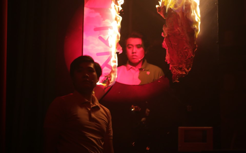 Sinh viên Báo chí làm kịch khắc họa nỗi mặc cảm con&nbsp;người